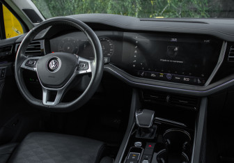 Подержанный автомобиль Volkswagen Touareg 2018 года (10 фото)