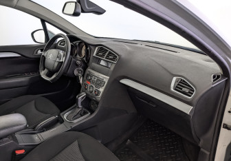 Подержанный автомобиль Citroen C4 Sedan 2020 года (13 фото)