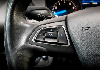 Подержанный автомобиль Ford Kuga 2018 года (25 фото)