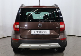 Подержанный автомобиль Skoda Yeti 2016 года (5 фото)