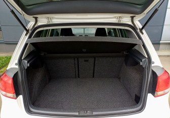 Подержанный автомобиль Volkswagen Golf Hatchback 2011 года (9 фото)