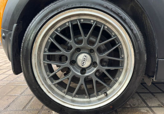 Подержанный автомобиль MINI Hatch 2016 года (14 фото)