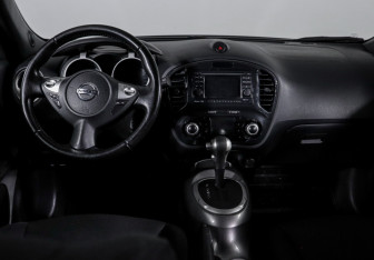 Подержанный автомобиль Nissan Juke 2012 года (12 фото)