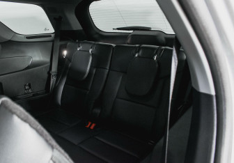 Подержанный автомобиль Ford Explorer 2021 года (16 фото)