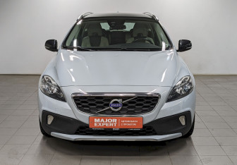 Подержанный автомобиль Volvo V40 Cross Country 2014 года (2 фото)
