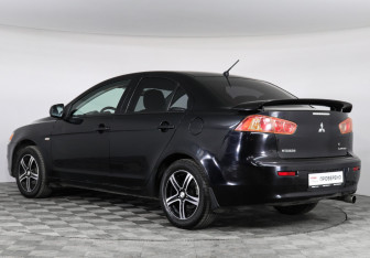 Подержанный автомобиль Mitsubishi Lancer Sedan 2008 года (3 фото)
