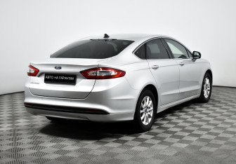 Подержанный автомобиль Ford Mondeo Sedan 2017 года (4 фото)