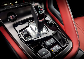 Подержанный автомобиль Jaguar F-Type Coupe 2016 года (25 фото)