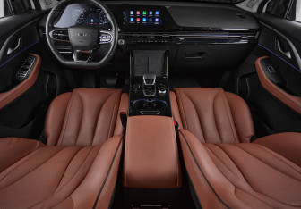 Подержанный автомобиль Omoda C5 2023 года (9 фото)