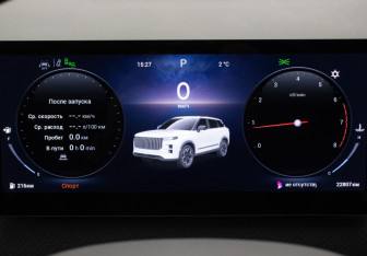 Подержанный автомобиль Jaecoo J7 2024 года (12 фото)