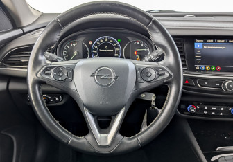 Подержанный автомобиль Opel Insignia Liftback 2021 года (21 фото)
