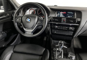 Подержанный автомобиль BMW X4 2016 года (15 фото)
