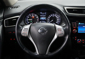 Подержанный автомобиль Nissan X-Trail 2018 года (12 фото)