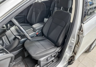 Подержанный автомобиль Ford Kuga 2018 года (20 фото)