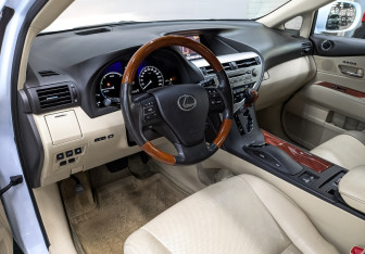 Подержанный автомобиль Lexus RX 2012 года (15 фото)