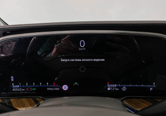 Подержанный автомобиль Cadillac Escalade Suv 2021 года (11 фото)