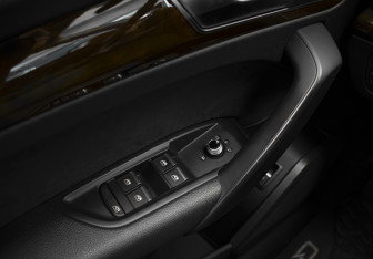 Подержанный автомобиль Audi Q5 2017 года (15 фото)