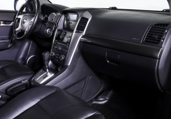 Подержанный автомобиль Chevrolet Captiva 2009 года (10 фото)