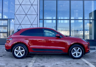 Подержанный автомобиль Porsche Macan 2021 года (5 фото)