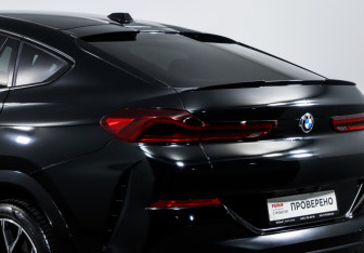 Подержанный автомобиль BMW X6 2023 года (16 фото)