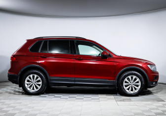 Подержанный автомобиль Volkswagen Tiguan 2019 года (4 фото)