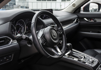 Подержанный автомобиль Mazda CX-5 2019 года (9 фото)