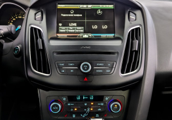 Подержанный автомобиль Ford Focus Sedan 2016 года (15 фото)