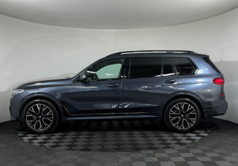 Подержанный автомобиль BMW X7 2020 года (5 фото)