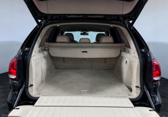Подержанный автомобиль BMW X5 2017 года (9 фото)
