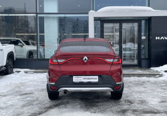 Подержанный автомобиль Renault Arkana 2019 года (6 фото)