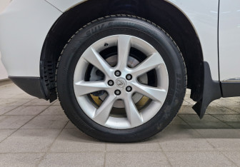 Подержанный автомобиль Lexus RX 2012 года (12 фото)