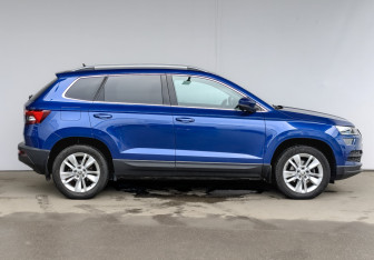 Подержанный автомобиль Skoda Karoq 2021 года (4 фото)