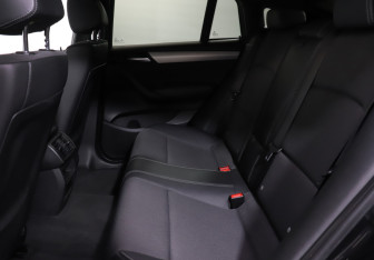 Подержанный автомобиль BMW X4 2018 года (10 фото)