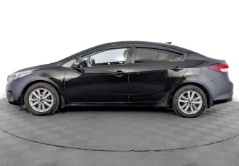 Подержанный автомобиль Kia Cerato Sedan 2018 года (8 фото)
