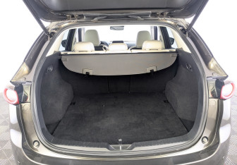 Подержанный автомобиль Mazda CX-5 2019 года (10 фото)