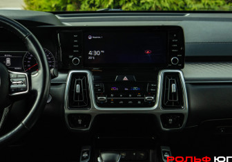 Подержанный автомобиль Kia Sorento 2021 года (12 фото)