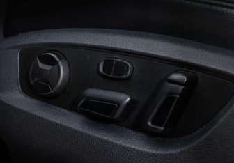 Подержанный автомобиль Volkswagen Touareg 2015 года (15 фото)