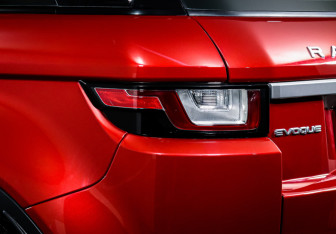 Подержанный автомобиль Land Rover Range Rover Evoque 2018 года (16 фото)