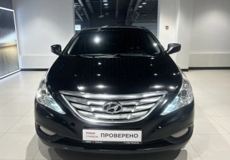 Подержанный автомобиль Hyundai Sonata 2012 года (2 фото)