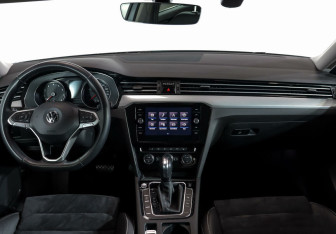 Подержанный автомобиль Volkswagen Passat Sedan 2020 года (6 фото)