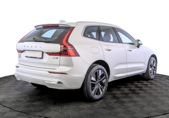 Новый Volvo XC60 2025 (2 фото)