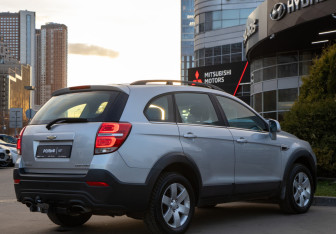 Подержанный автомобиль Chevrolet Captiva 2015 года (4 фото)