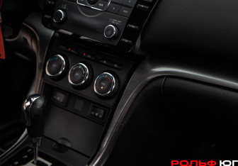 Подержанный автомобиль Mazda 6 Sedan 2011 года (12 фото)
