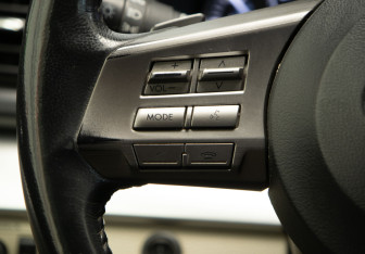 Подержанный автомобиль Subaru Legacy Sedan 2011 года (11 фото)