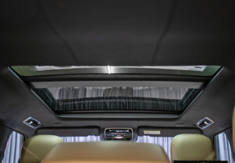 Подержанный автомобиль Land Rover Range Rover 2023 года (18 фото)