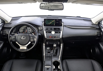 Подержанный автомобиль Lexus NX 2021 года (14 фото)