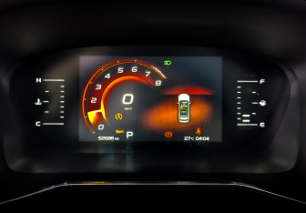 Подержанный автомобиль Geely Atlas Pro 2022 года (13 фото)