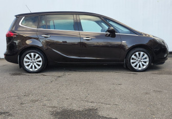 Подержанный автомобиль Opel Zafira Compactvan 2013 года (4 фото)