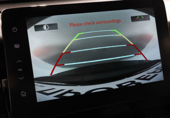 Подержанный автомобиль Toyota Camry Sedan 2023 года (13 фото)