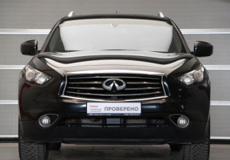Подержанный автомобиль Infiniti FX 2012 года (2 фото)